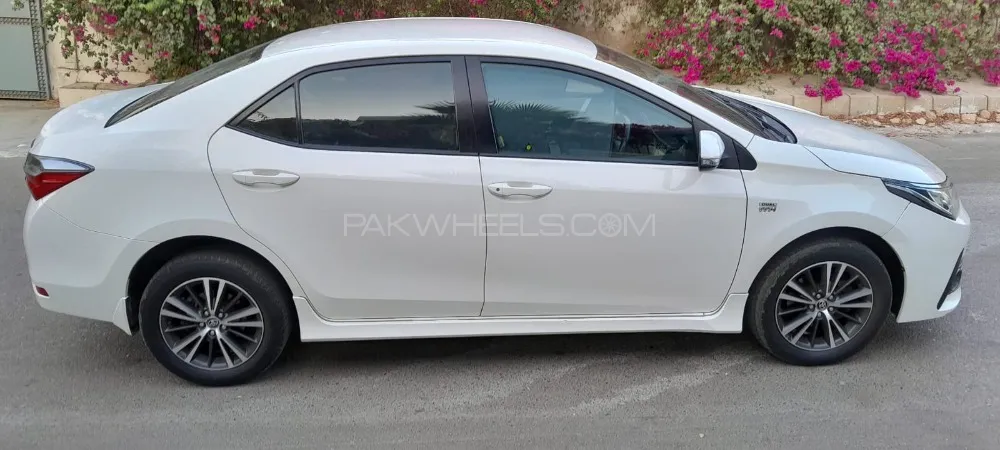 Toyota Corolla 2018 for Sale in Karachi Image-1