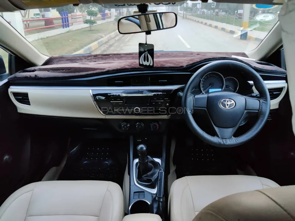 Toyota Corolla 2016 for Sale in Jaranwala Image-1