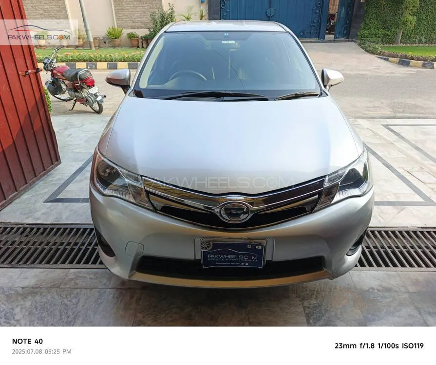 Toyota Corolla Fielder 2015 for Sale in Peshawar Image-1