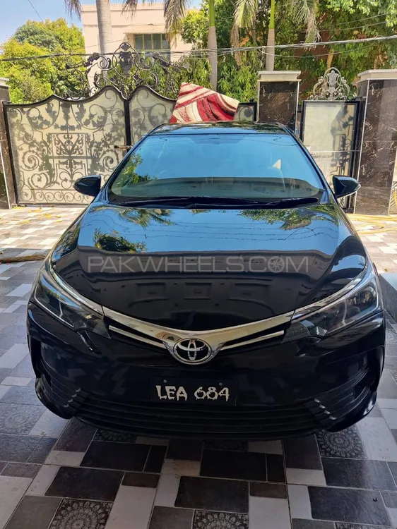 Toyota Corolla 2018 for Sale in Lahore Image-1