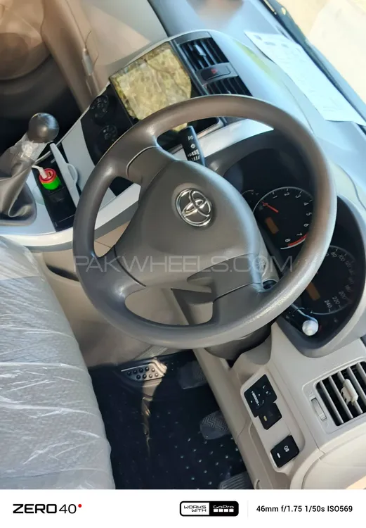 Toyota Corolla 2009 for Sale in Islamabad Image-1