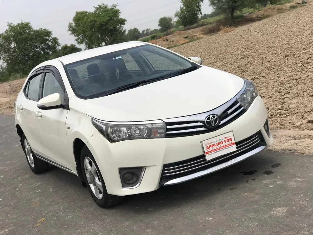 Toyota Corolla 2015 for Sale in Mandi bahauddin Image-1
