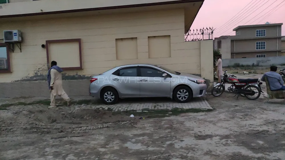 Toyota Corolla 2016 for Sale in Lahore Image-1