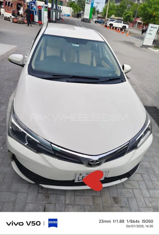 Toyota Corolla 2017 for Sale in Islamabad Image-1