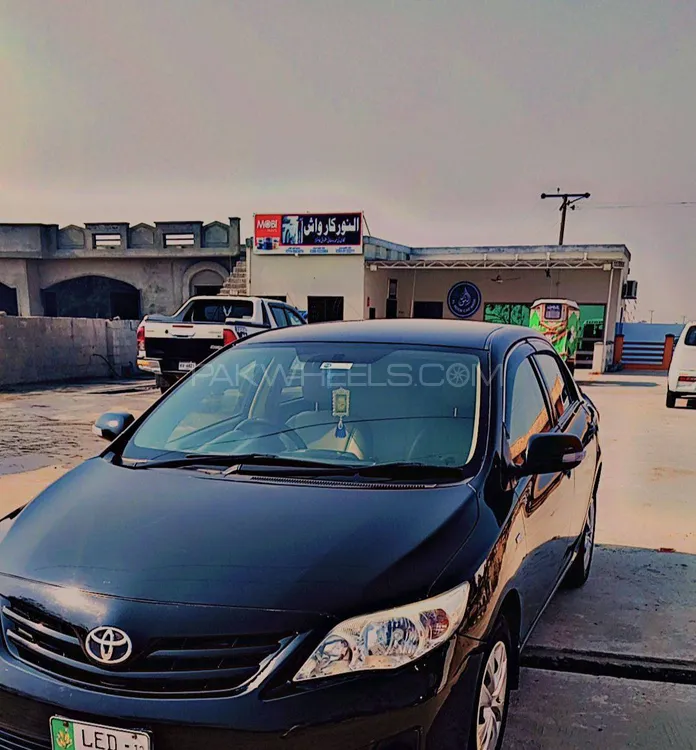Toyota Corolla 2012 for Sale in Fateh Jang Image-1
