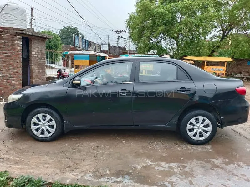Toyota Corolla 2013 for Sale in Jalalpur Jattan Image-1