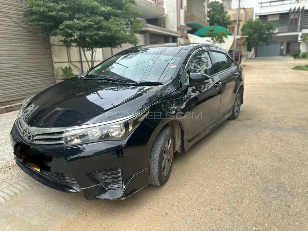 Toyota Corolla 2015 for Sale in Karachi Image-1
