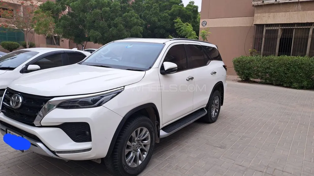 Toyota Fortuner 2021 for Sale in Karachi Image-1