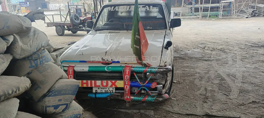 Toyota Hilux 1982 for Sale in Peshawar Image-1
