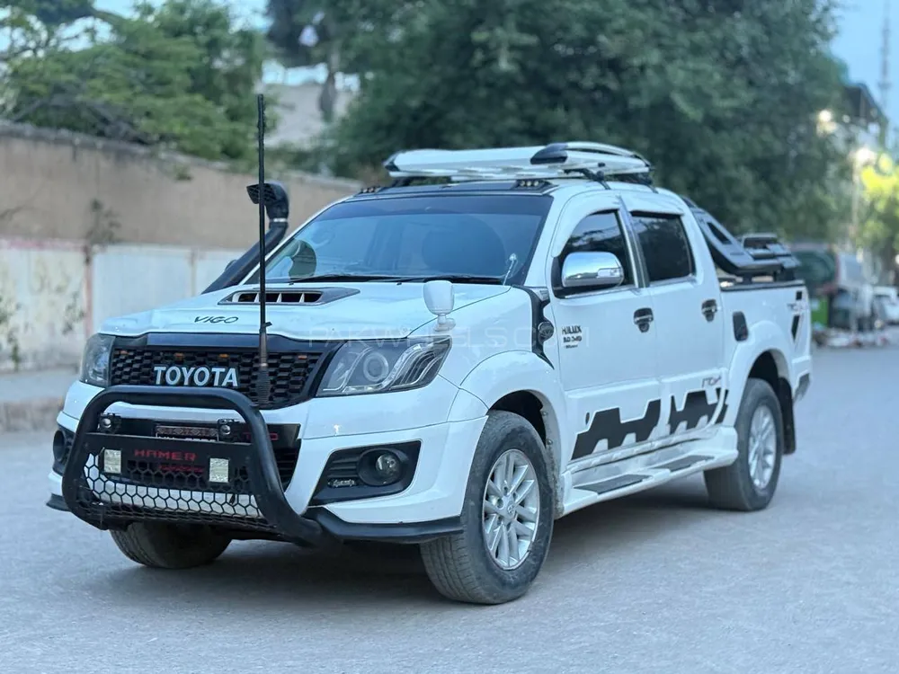 Toyota Hilux 2014 for Sale in Karachi Image-1