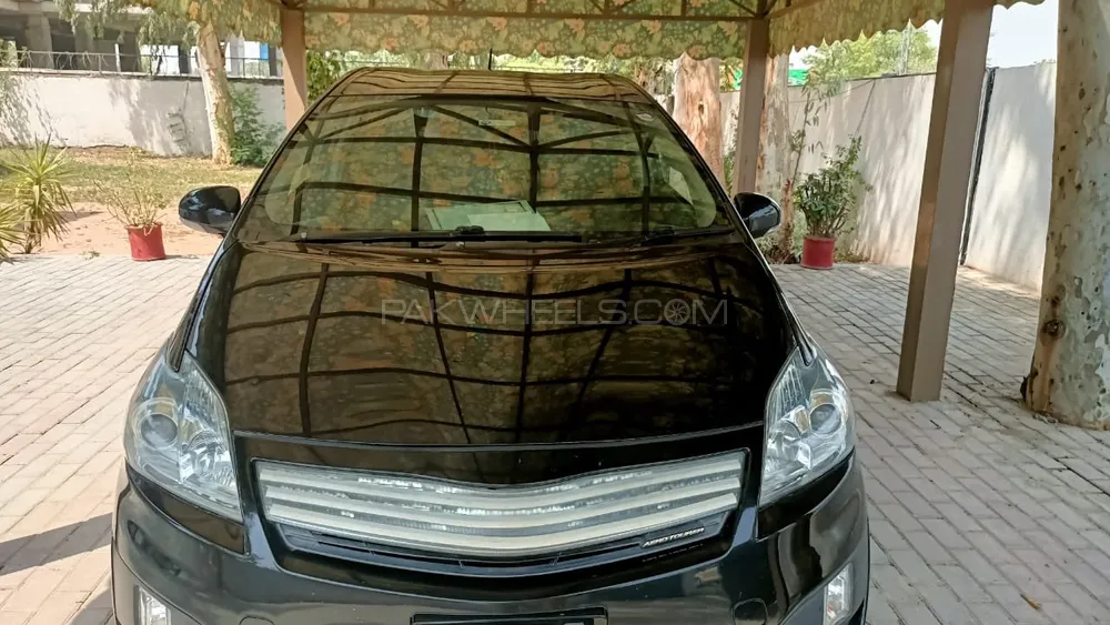 Toyota Prius 2011 for Sale in Islamabad Image-1