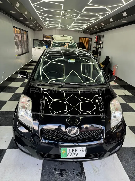 Toyota Vitz 2009 for Sale in Islamabad Image-1