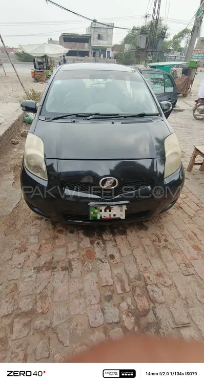 Toyota Vitz 2010 for Sale in Lahore Image-1