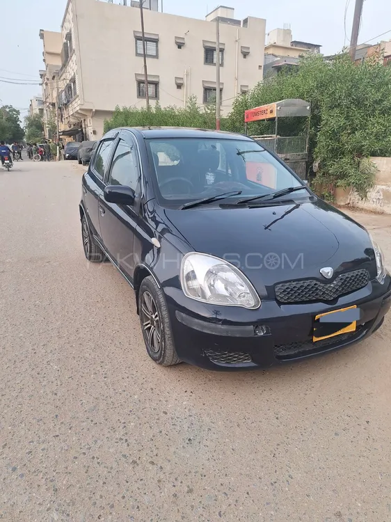 Toyota Vitz 2003 for Sale in Karachi Image-1