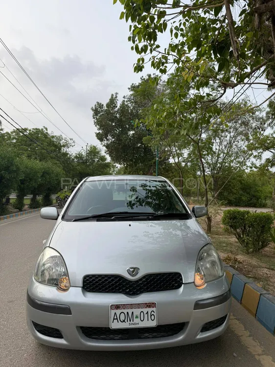 Toyota Vitz 2004 for Sale in Karachi Image-1