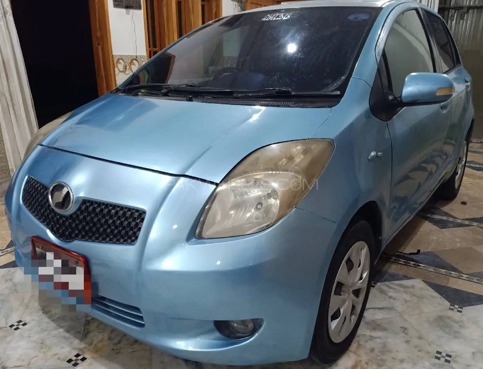 Toyota Vitz 2008 for Sale in Kohat Image-1