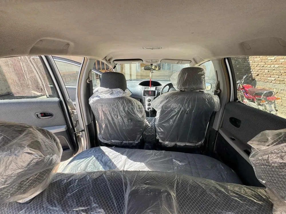 Toyota Vitz 2006 for Sale in Swabi Image-1