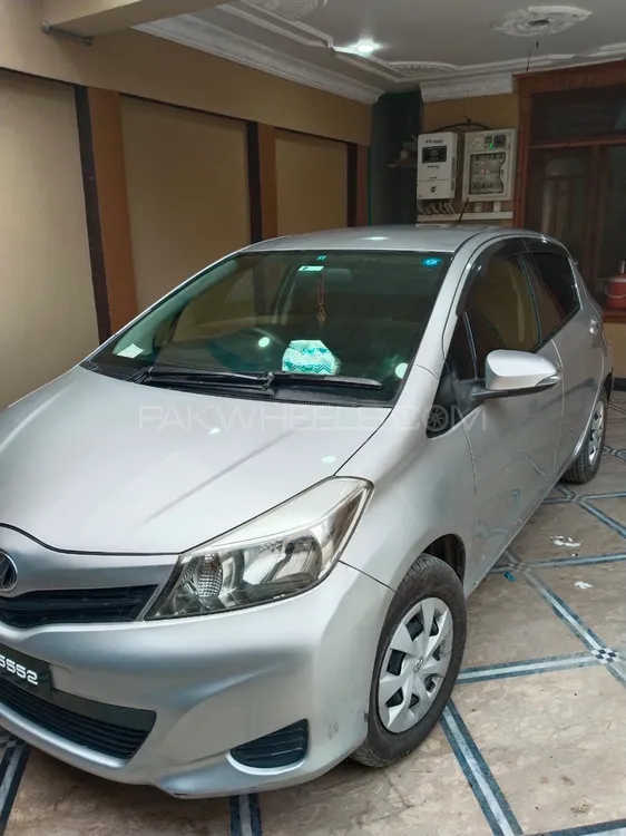 Toyota Vitz 2012 for Sale in Peshawar Image-1