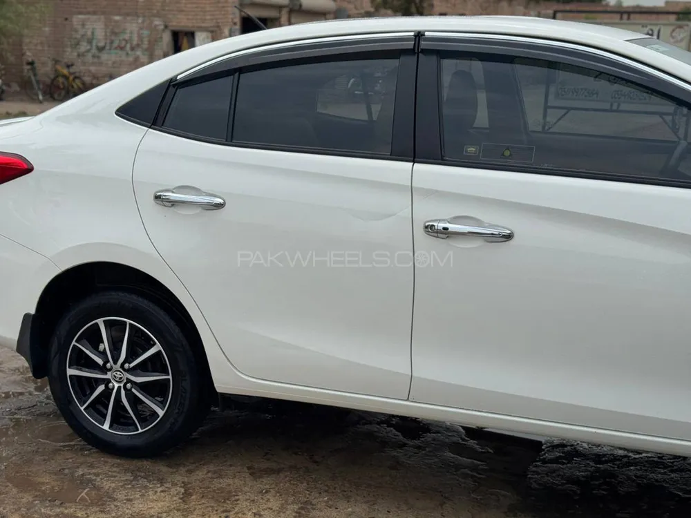 Toyota Yaris Sedan 2021 for Sale in Peshawar Image-1