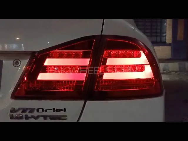 civic reborn rear tail lights Image-1