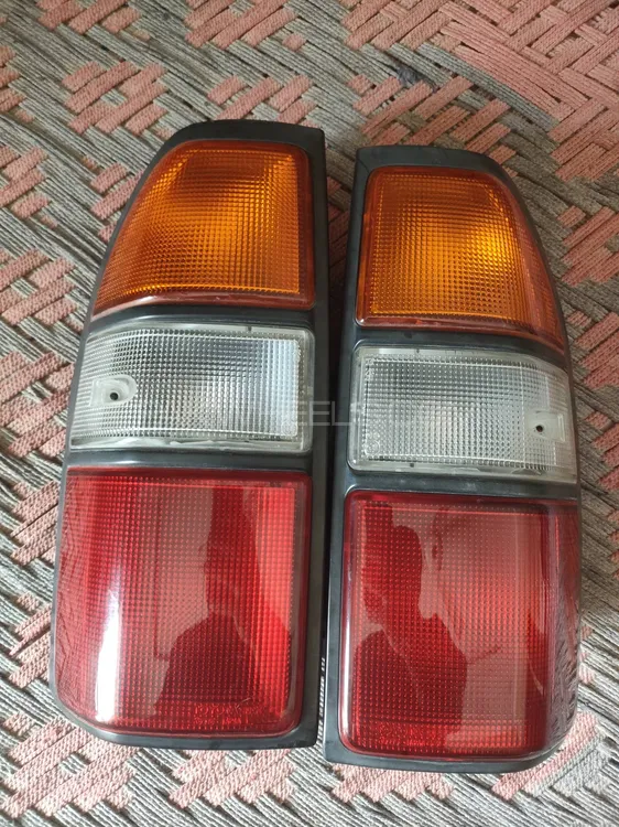 Prado Headlights and Taillights Image-1
