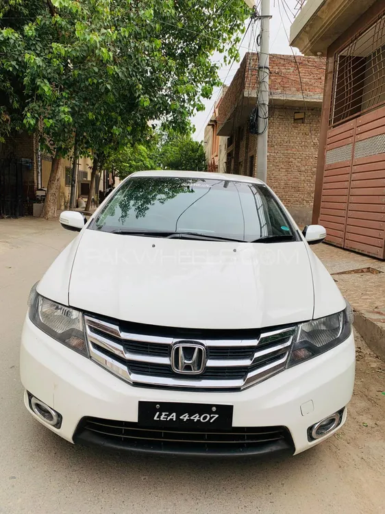 Honda City 2015 for Sale in Faisalabad Image-1