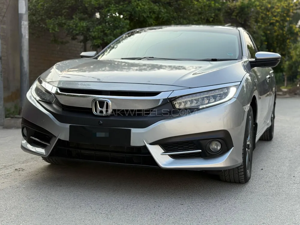 Honda Civic 2018 for Sale in Peshawar Image-1