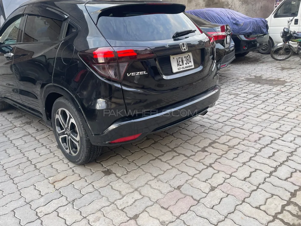 Honda Vezel 2014 for Sale in Sialkot Image-1