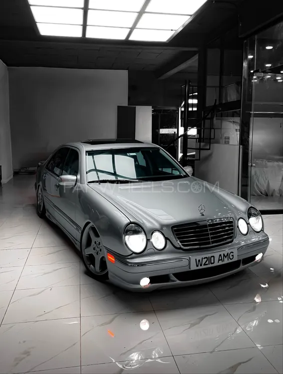 Mercedes Benz E Class 1999 for Sale in Lahore Image-1