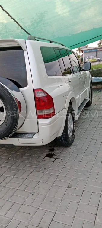 Mitsubishi Pajero 2005 for Sale in Islamabad Image-1