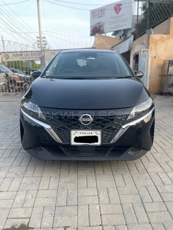 Nissan Note 2021 for Sale in Lahore Image-1