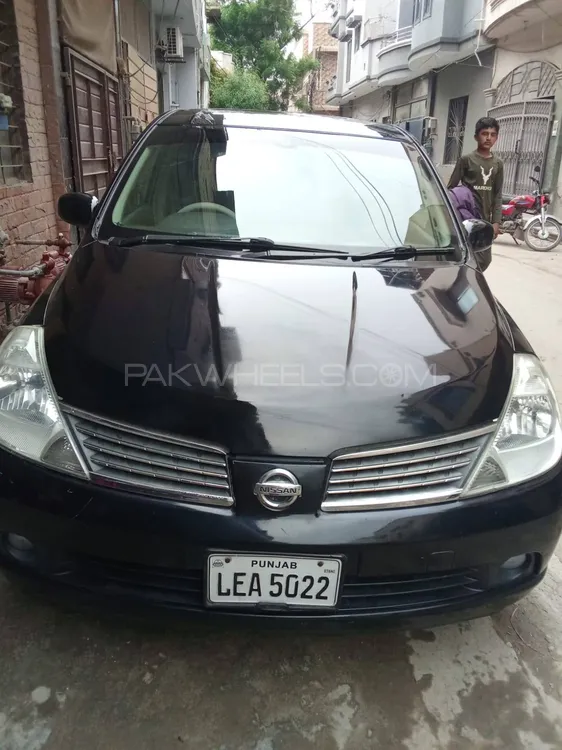 Nissan Tiida 2007 for Sale in Faisalabad Image-1