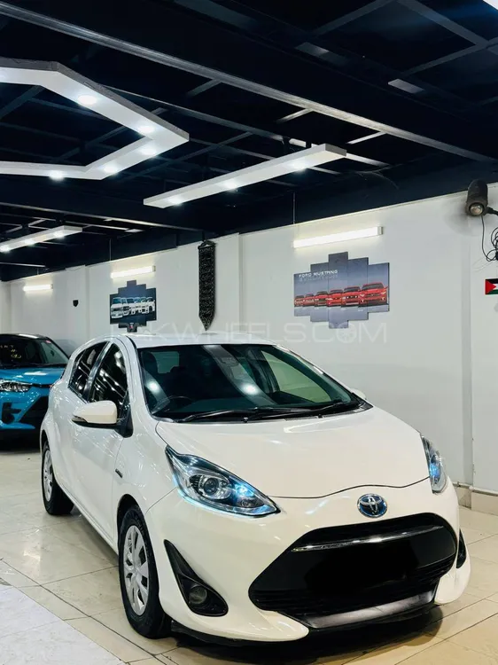 Toyota Aqua 2021 for Sale in Karachi Image-1