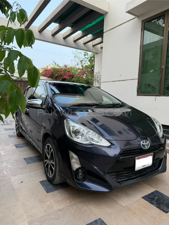 Toyota Aqua 2015 for Sale in Karachi Image-1