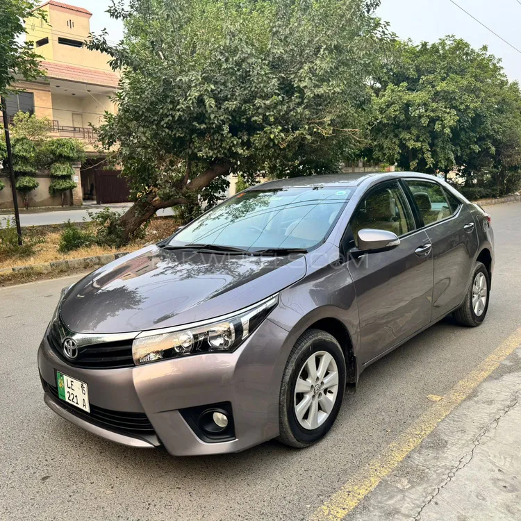 Toyota Corolla 2015 for Sale in Lahore Image-1
