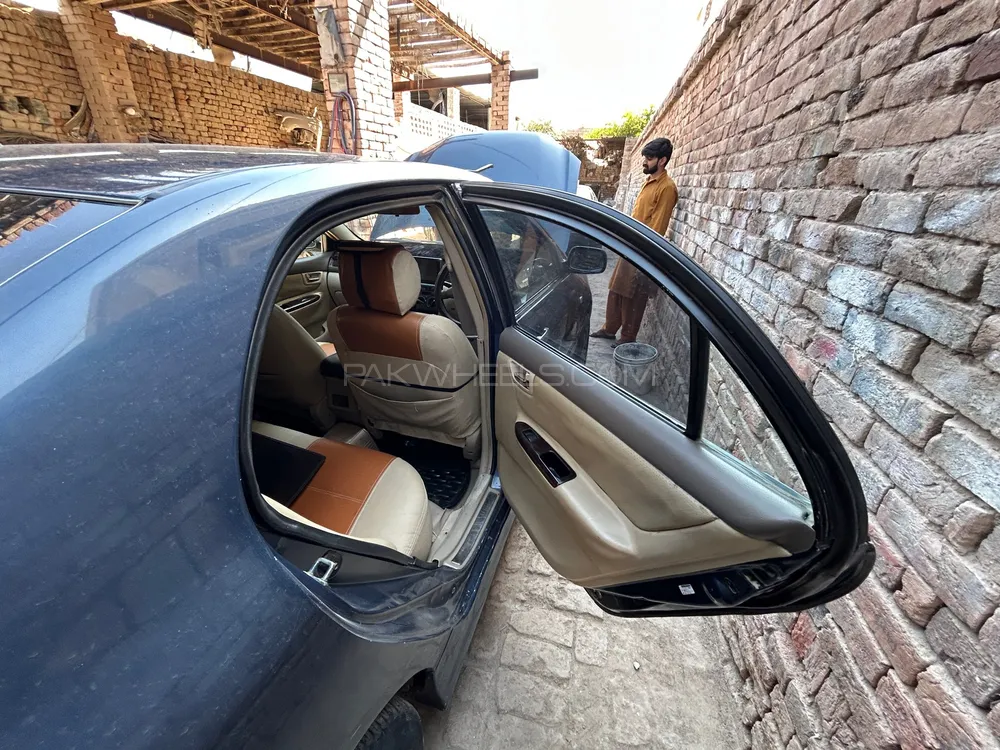 Toyota Corolla 2005 for Sale in Multan Image-1