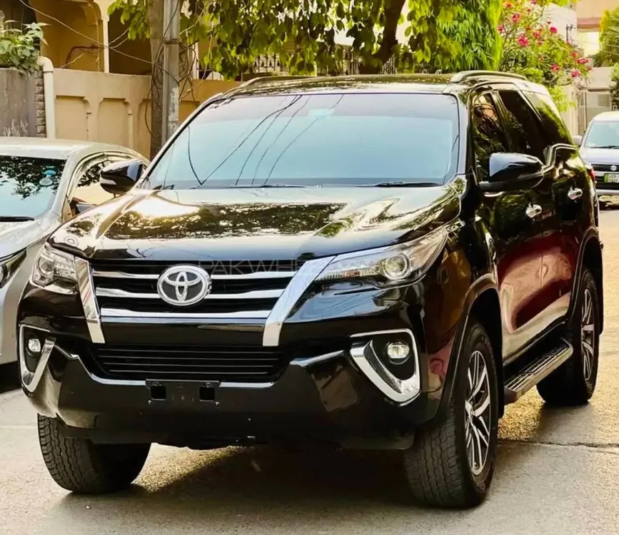 Toyota Fortuner 2018 for Sale in Islamabad Image-1
