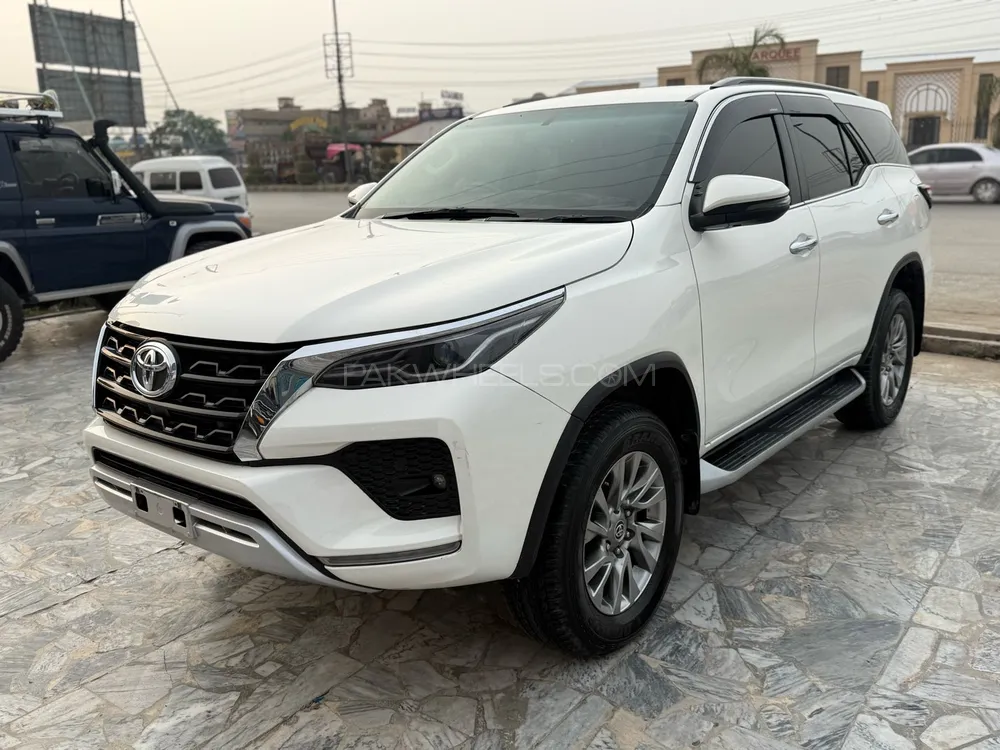 Toyota Fortuner 2022 for Sale in Peshawar Image-1