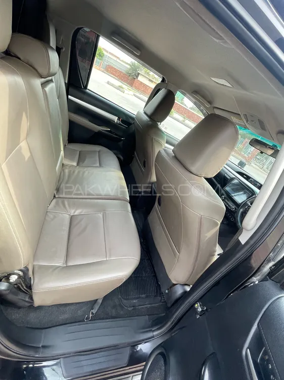 Toyota Hilux 2018 for Sale in Karachi Image-1