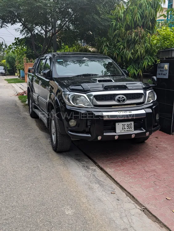 Toyota Hilux 2011 for Sale in Lahore Image-1