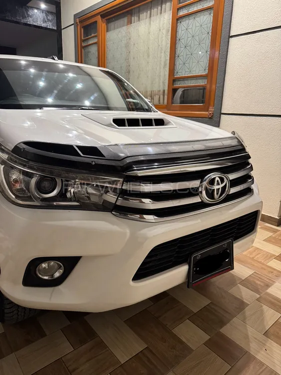 Toyota Hilux 2017 for Sale in Hyderabad Image-1