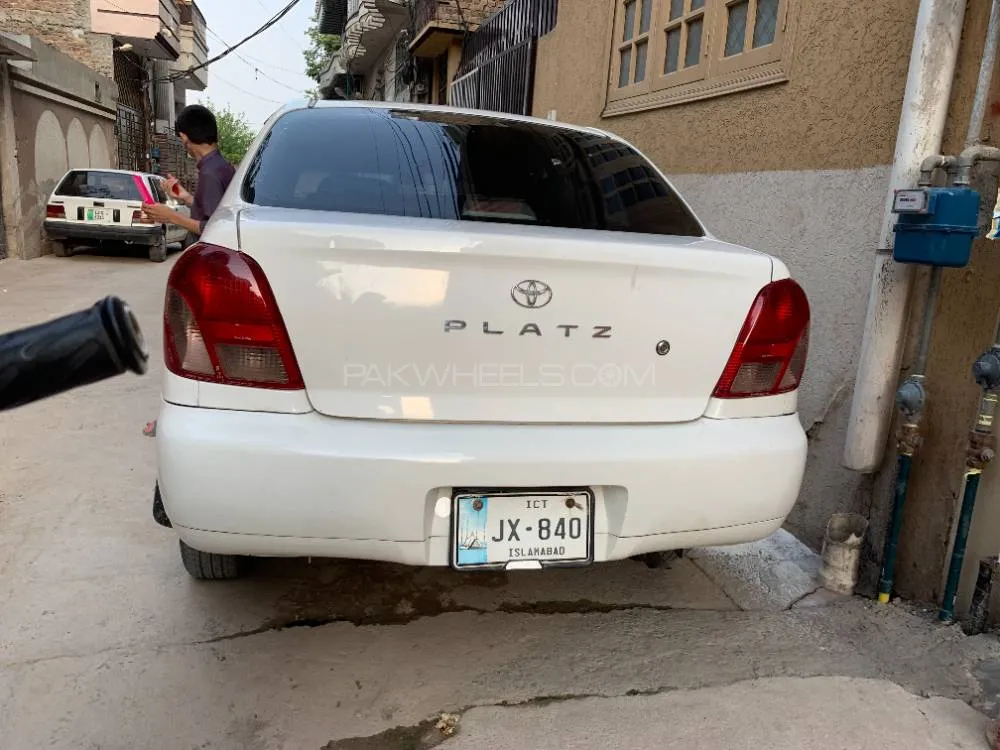 Toyota Platz 2002 for Sale in Peshawar Image-1