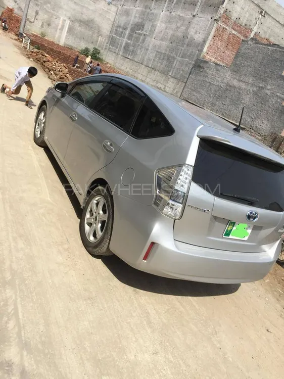 Toyota Prius 2012 for Sale in Lahore Image-1