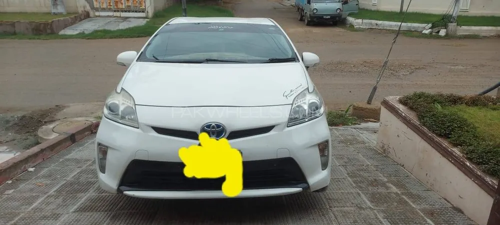 Toyota Prius 2012 for Sale in Karachi Image-1
