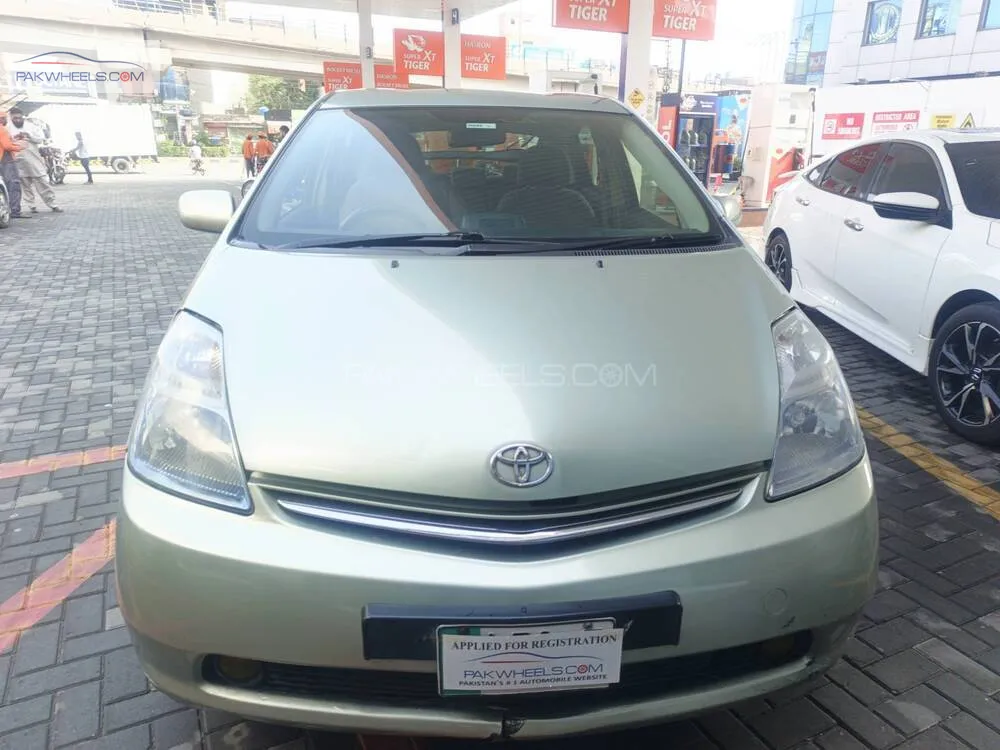 Toyota Prius 2008 for Sale in Lahore Image-1