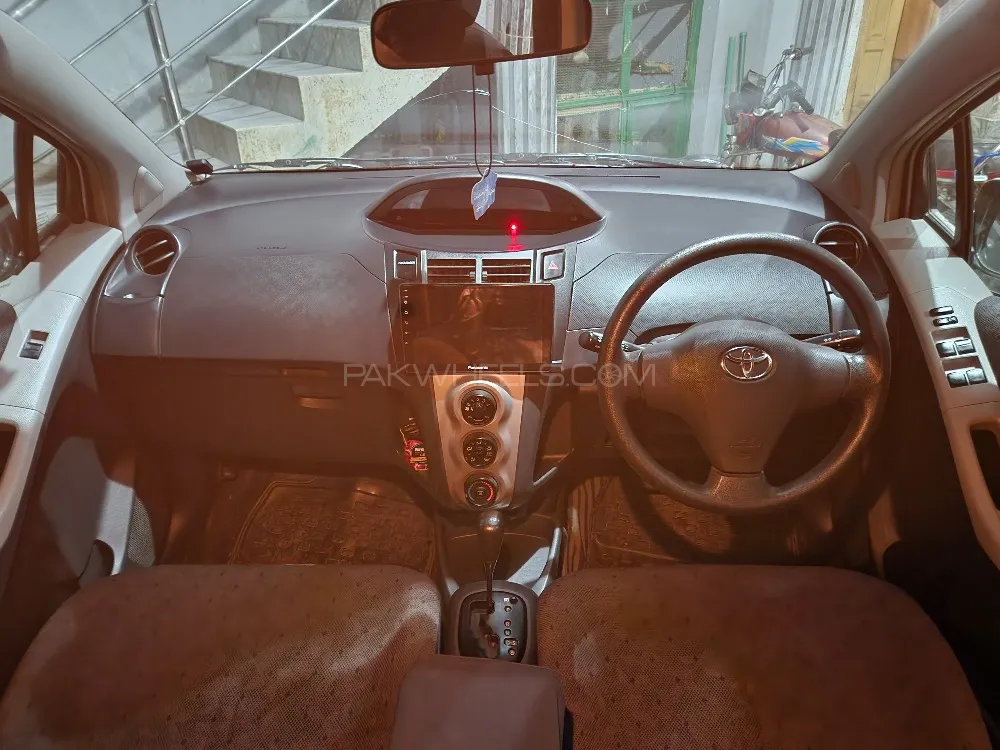 Toyota Vitz 2008 for Sale in Nowshera cantt Image-1