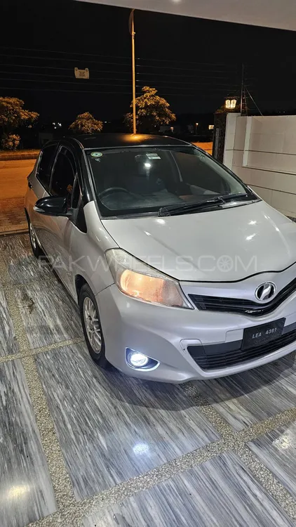 Toyota Vitz 2011 for Sale in Islamabad Image-1