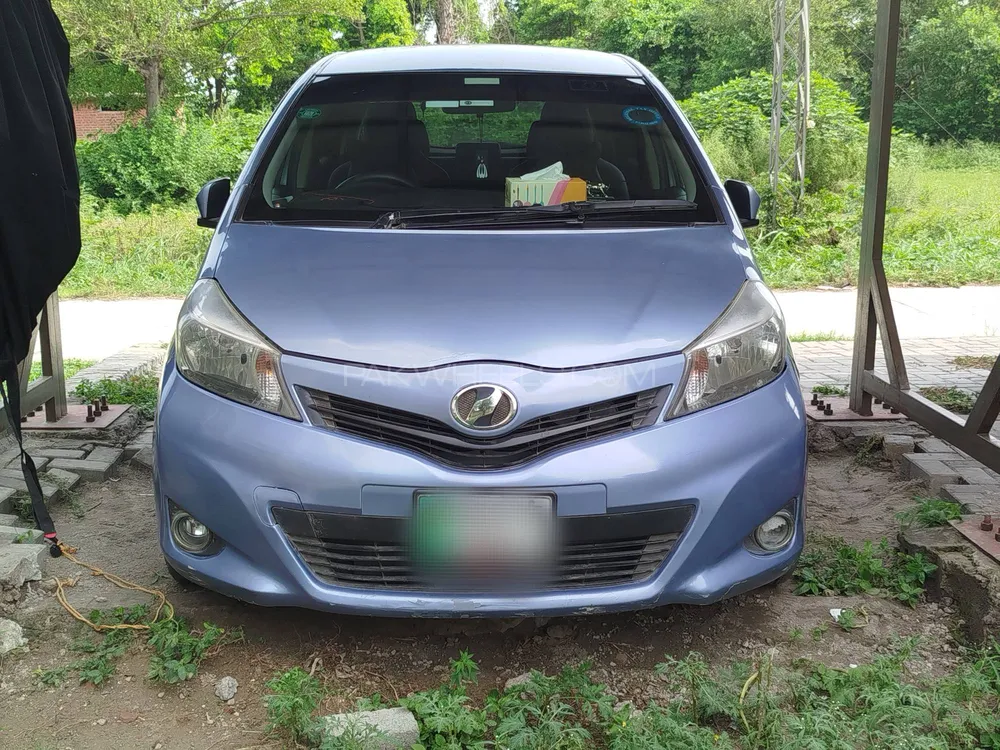 Toyota Vitz 2012 for Sale in Lahore Image-1