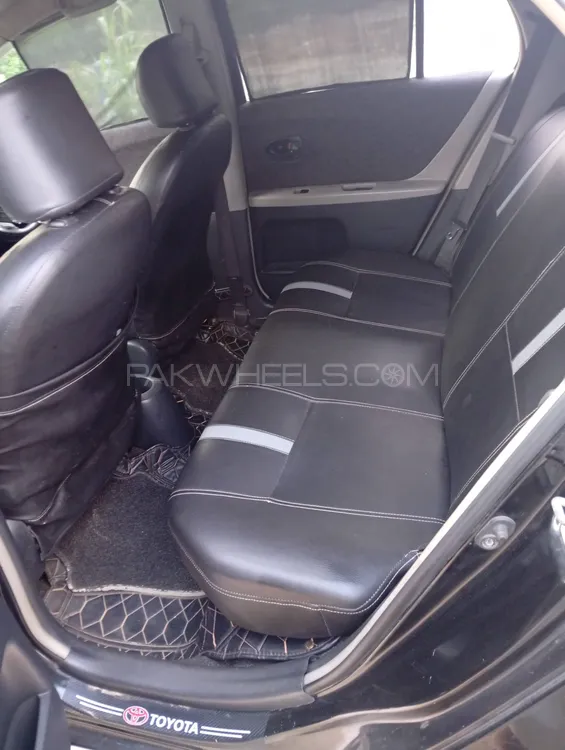Toyota Vitz 2010 for Sale in Karachi Image-1