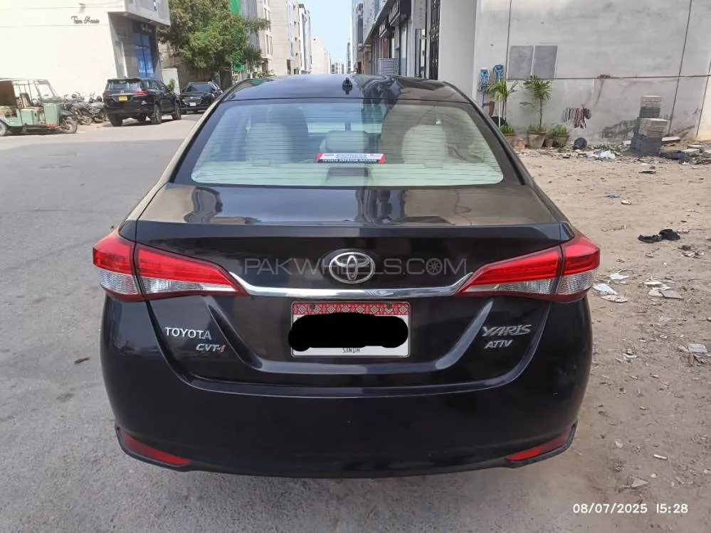 Toyota Yaris Sedan 2021 for Sale in Karachi Image-1